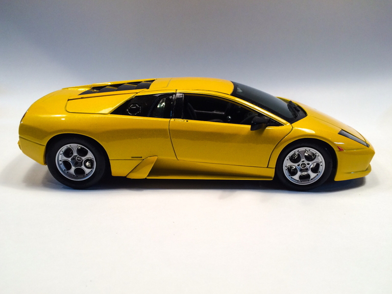 Illustration for article titled Lamborghini Murcielago: a 1:18 Diecast Review
